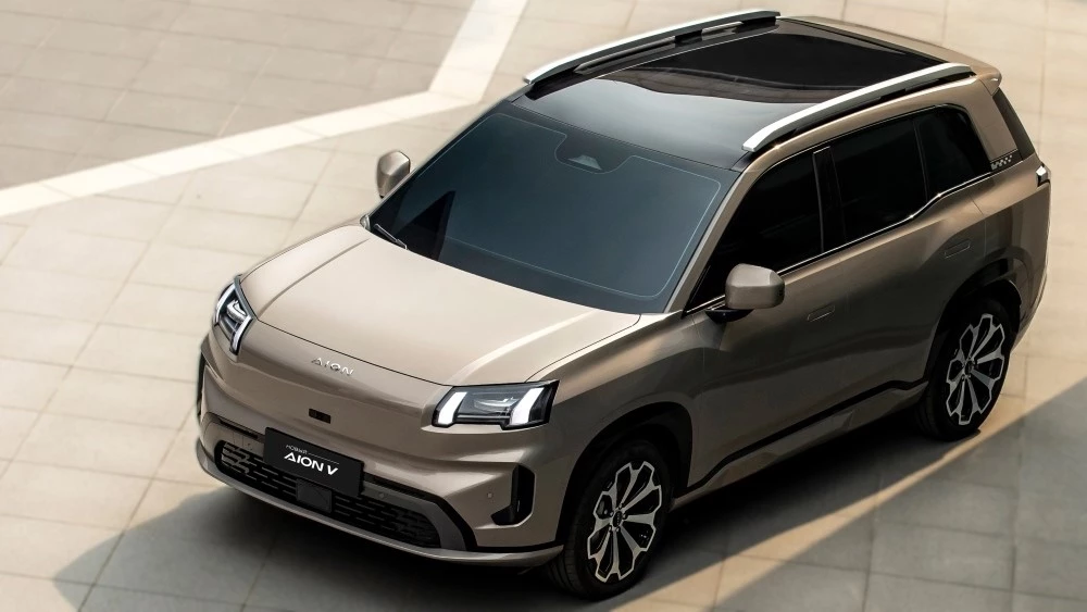  GAC объявил старт предзаказов на электрический кроссовер Aion V в России. Названа цена