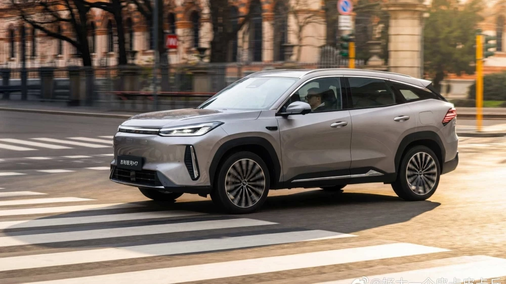  Geely Galaxy M7 представили в Китае. Кроссовер поступит в продажу в апреле