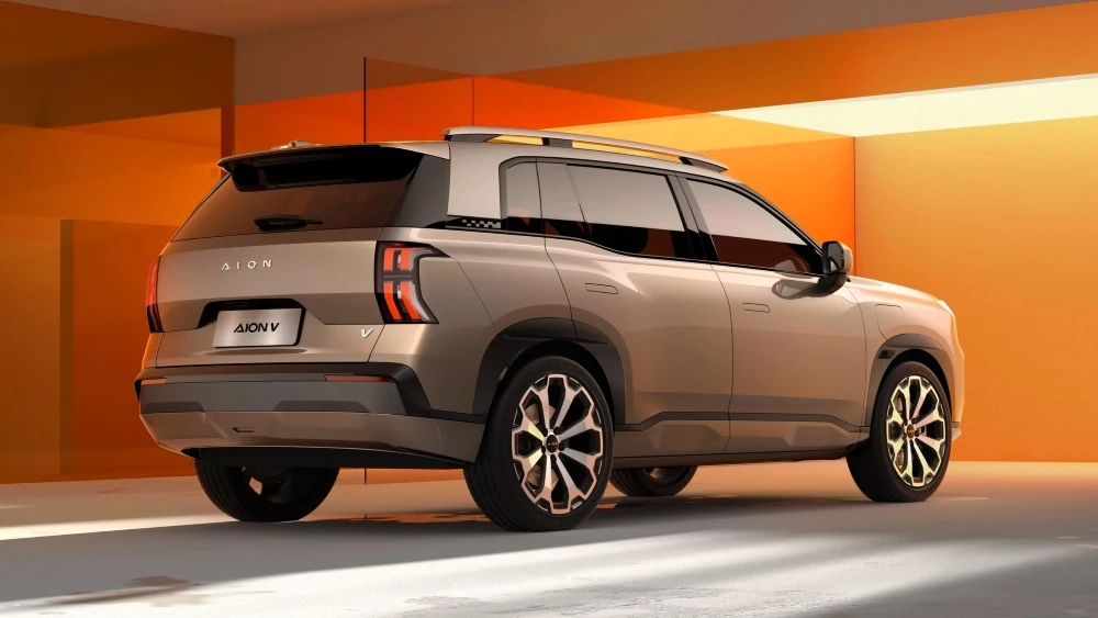  Комплектации GAC Aion V раскрыли для России. Изучаем характеристики и оснащение