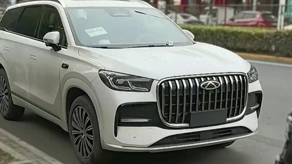  Обновленный Chery Tiggo 9 с салоном в стиле Li Auto заметили в Китае. Первое фото интерьера