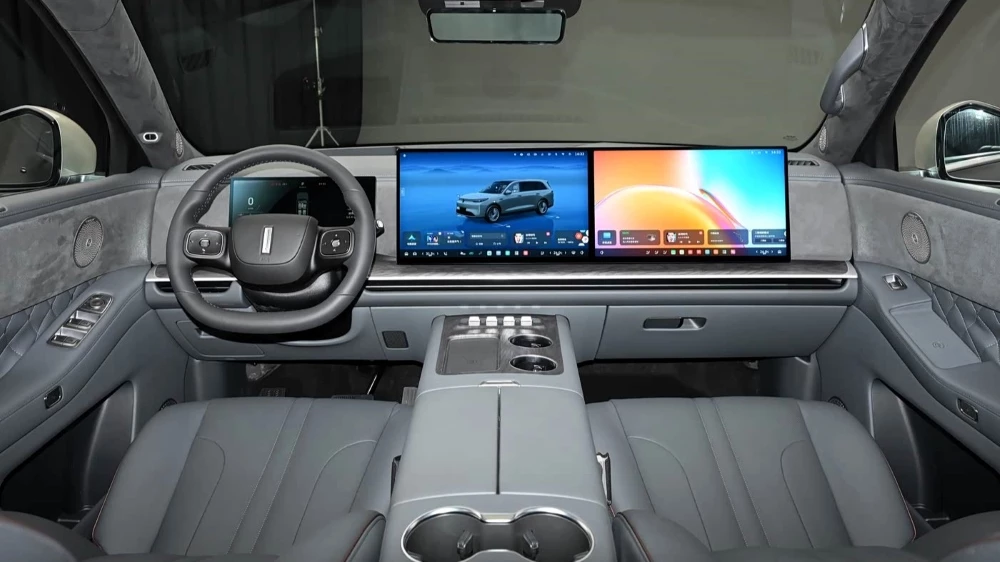  У дизайнеров в Китае закончилась фантазия? Сравниваем интерьеры последних новинок