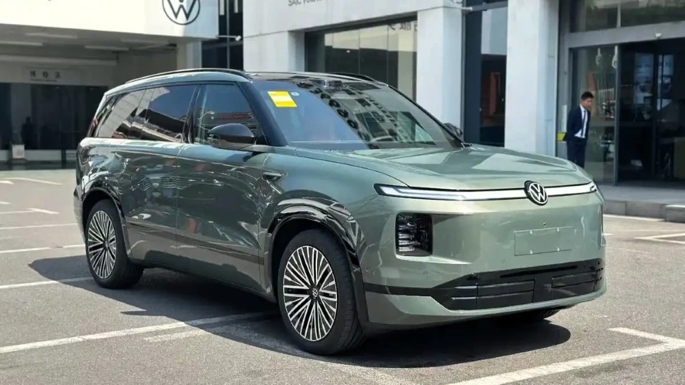  У дизайнеров в Китае закончилась фантазия? Сравниваем интерьеры последних новинок