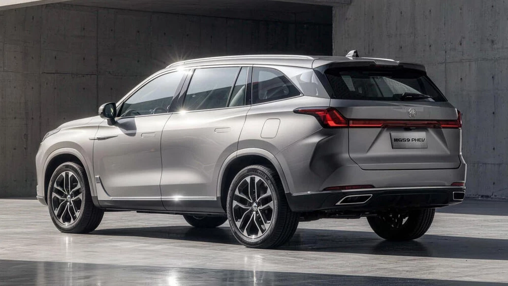  У кроссовера &laquo;Москвич М90&raquo; появился гибридный прототип. Сколько он стоит