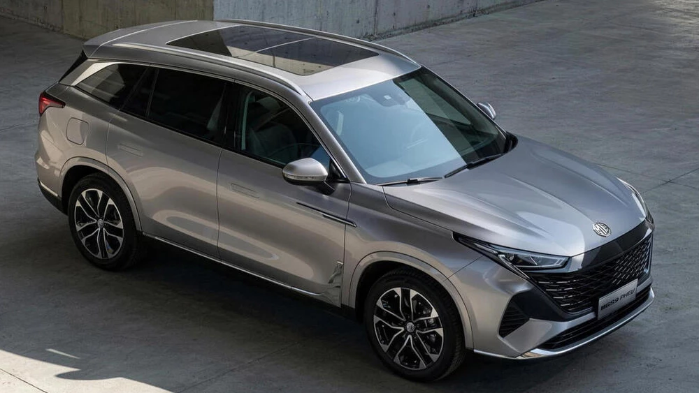  У кроссовера &laquo;Москвич М90&raquo; появился гибридный прототип. Сколько он стоит