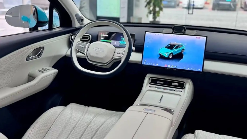  В Китае начались предпродажи нового кроссовера Chery Fulwin T9L. Изучаем характеристики и цены