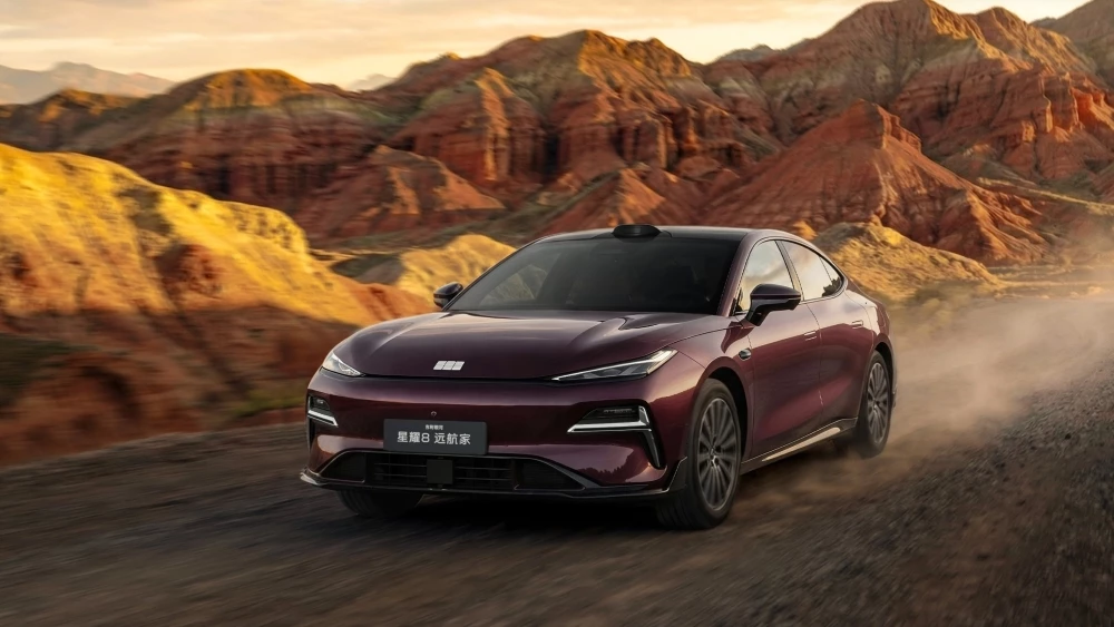  В Китае начались продажи обновленного седана Geely Galaxy Starshine 8. Изучаем отличия и цены