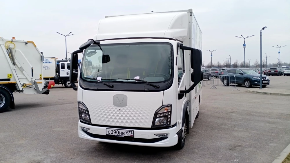 В Петербурге показали Umo 5 и две «Совы». Первые впечатления от машин ближайшего будущего