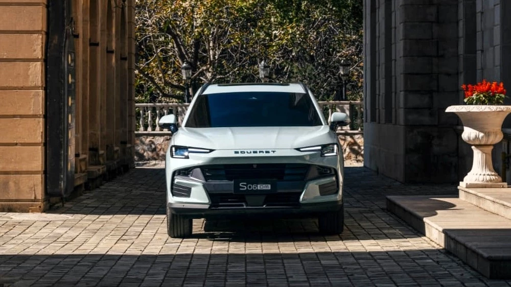  В России начнутся продажи кроссовера Soueast S06. Это обновленный Jetour Dashing