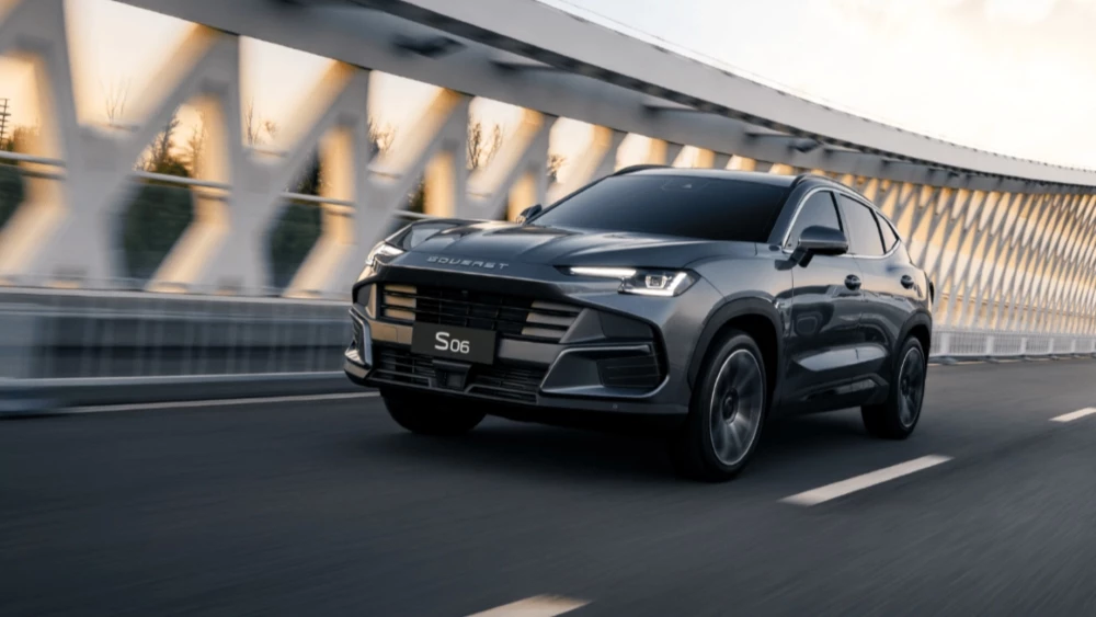  В России начнутся продажи кроссовера Soueast S06. Это обновленный Jetour Dashing