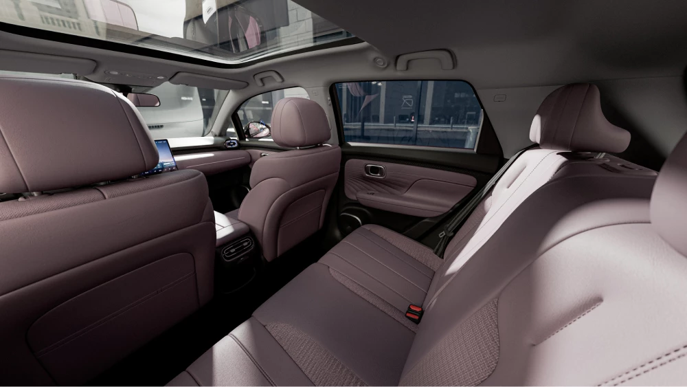  В России заметили вторую модель от &laquo;Яндекс&raquo; и GAC. Это электрический хэчбэк UMO 3