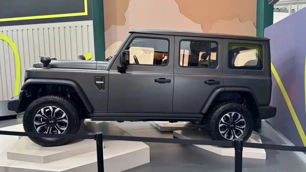  Внедорожник BAW 212 получил оцинкованный кузов. Что это значит для России