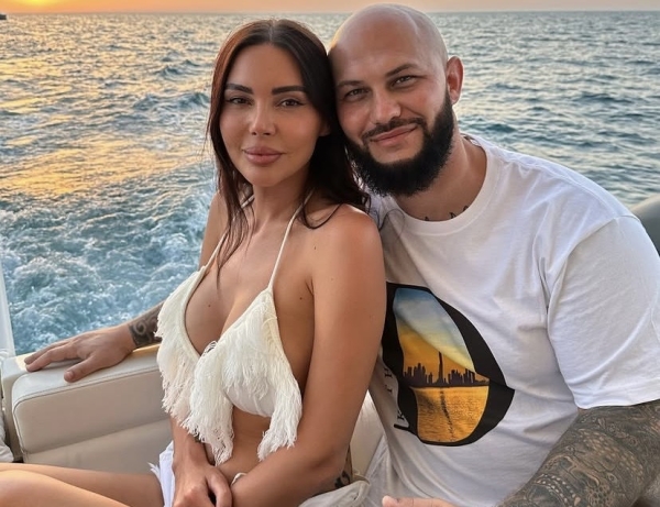 Звонит по ночам: Седокова подогрела слухи о романе с разведённым Джиганом&nbsp;