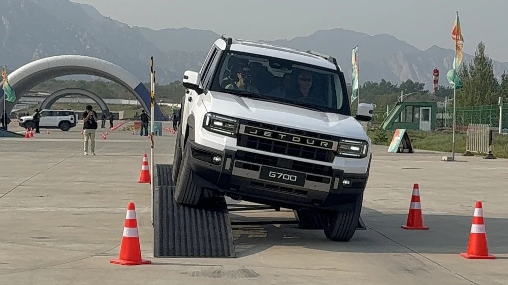  904 силы и пневма против бездорожья. Первое&nbsp;знакомство с Jetour G700&nbsp;в Пекине