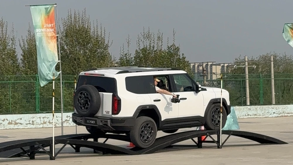  904 силы и пневма против бездорожья. Первое&nbsp;знакомство с Jetour G700&nbsp;в Пекине