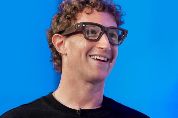 Марк Цукерберг «перенёс свой рабочий стол» в лабораторию ИИ Марк Цукерберг «перенёс свой рабочий стол» в лабораторию ИИ