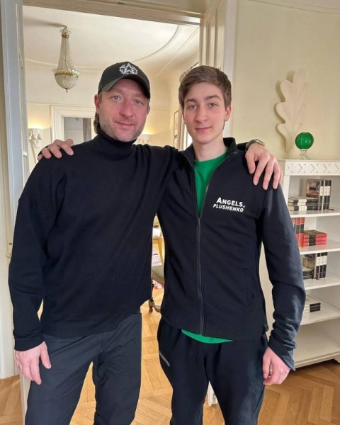 &laquo;Ты сам то кто? Ты вообще пробовал деньги зарабатывать?&raquo;: сын Евгения Плющенко публично отрёкся от своего брата Егора Ермака