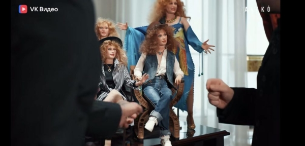 Киркоров показал коллекцию кукол Пугачёвой и высказался об их браке: &laquo;Что бы она ни говорила, я бережно храню все воспоминания&raquo;