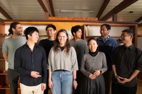 «Знает рецепт Gemini и не тратит ни доллара впустую»: стартап экс-сотрудников DeepMind будет развивать визуальный ИИ «Знает рецепт Gemini и не тратит ни доллара впустую»: стартап экс-сотрудников DeepMind будет развивать визуальный ИИ