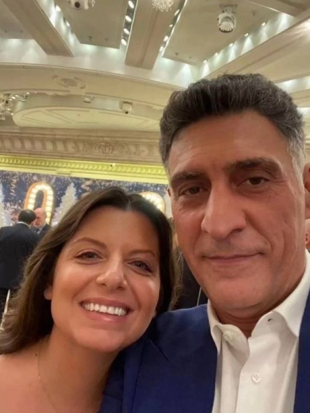 «Он был очень веселый, мальчишник у них проходил»: Симоньян со слезами вспомнила последние часы Тиграна Кеосаяна «Он был очень веселый, мальчишник у них проходил»: Симоньян со слезами вспомнила последние часы Тиграна Кеосаяна