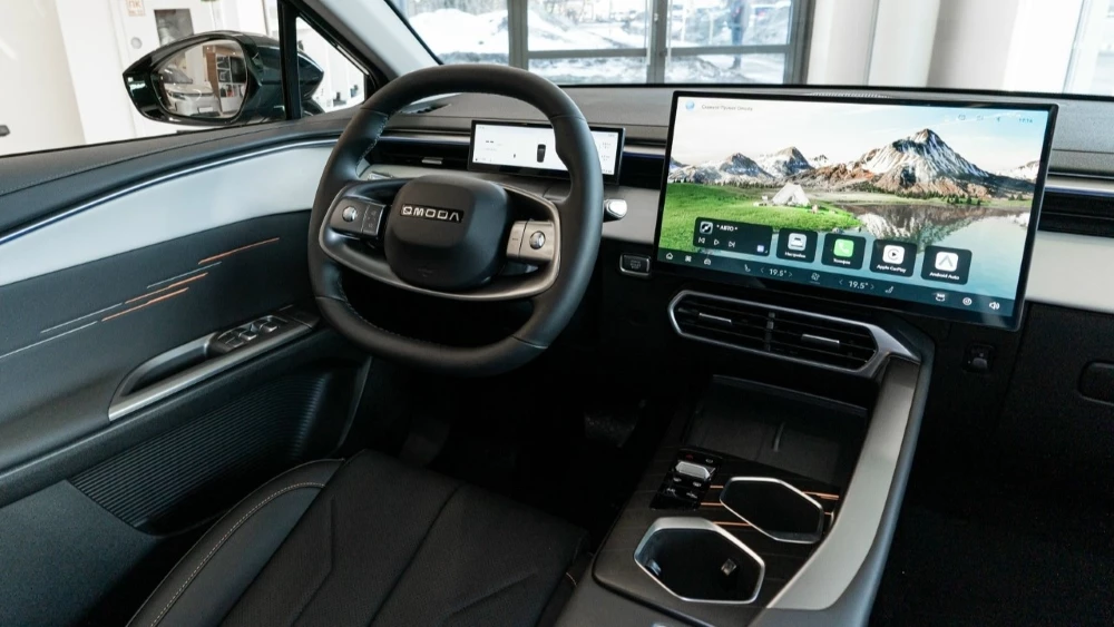  Цена Omoda C5 AWD стала известна в России. Чем он отличается от дорестайлингового кроссовера