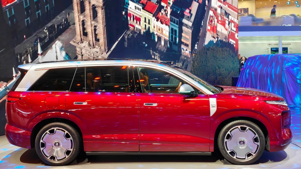  Цены BYD Datang назвали на Пекинском автосалоне. Характеристики и оснащение