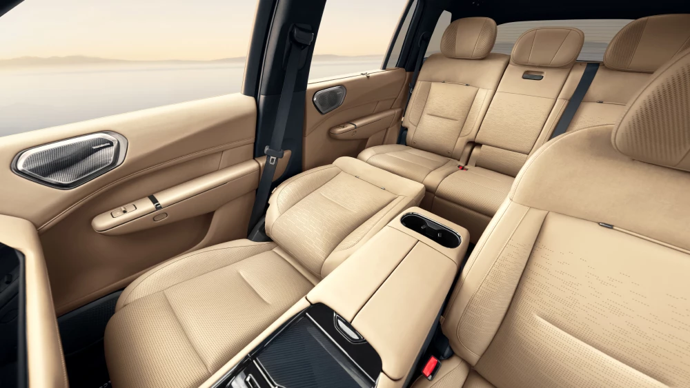  Цены Lynk & Co 900 с салоном на пять мест назвали в Китае. Изучаем подробности