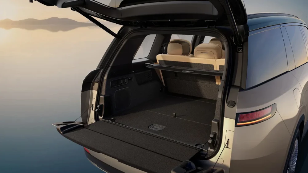  Цены Lynk & Co 900 с салоном на пять мест назвали в Китае. Изучаем подробности