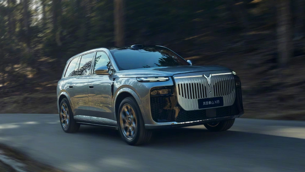  Цены Voyah Taishan X8 назвали в Китае. Новый кроссовер уже можно заказать