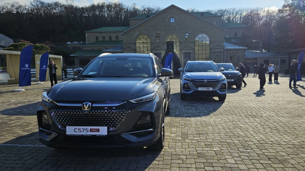  Changan начал продажи в России кроссовера CS75 Pro. У него есть 7-местные версии