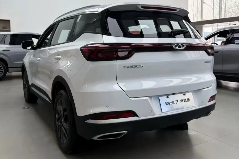  Chery обрушила цену на Tiggo 7 в Китае. Теперь кроссовер стоит от 800 тысяч рублей