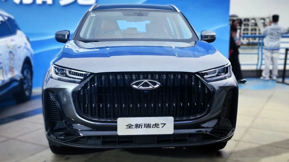  Chery обрушила цену на Tiggo 7 в Китае. Теперь кроссовер стоит от 800 тысяч рублей