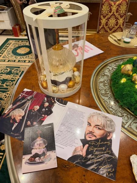 «Простите меня, православные»: Филипп Киркоров похвастался дизайнерским пасхальным куличом за 100 тысяч рублей «Простите меня, православные»: Филипп Киркоров похвастался дизайнерским пасхальным куличом за 100 тысяч рублей