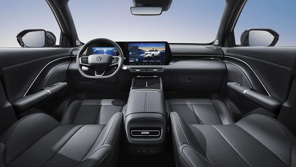 Дизайнер Changan рассказал об адаптации нового Uni-S для России. Чем он отличается от CS55 Plus