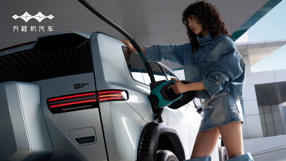  Электрический кроссовер BYD Sealion 08 показали в Пекине. У него 900 км запаса хода