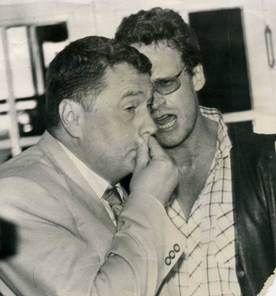 Скандал в программе Андрея Малахова: автора культовой песни о Жириновском не пустили в эфир