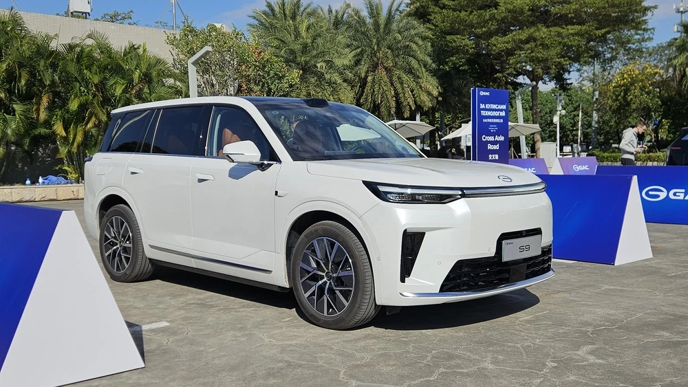  Флагманский кроссовер GAC S9 начали сертифицировать в России. Это последовательный гибрид