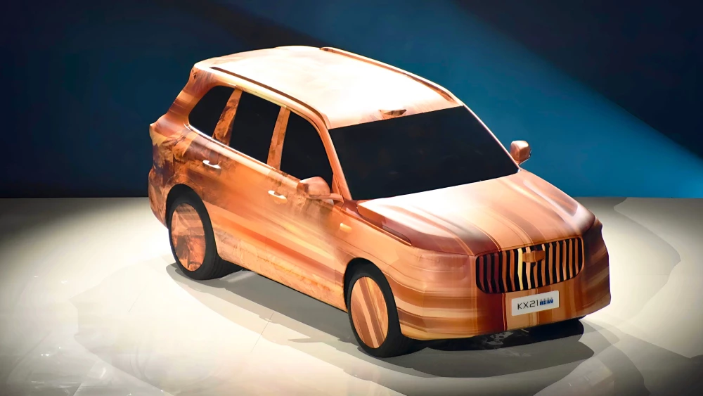 Geely анонсировала новый флагманский кроссовер. Он на 43,5 см длиннее Monjaro