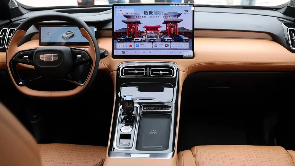 Geely Atlas может появиться в Беларуси под брендом Volga. Кроссовер проходит сертификацию