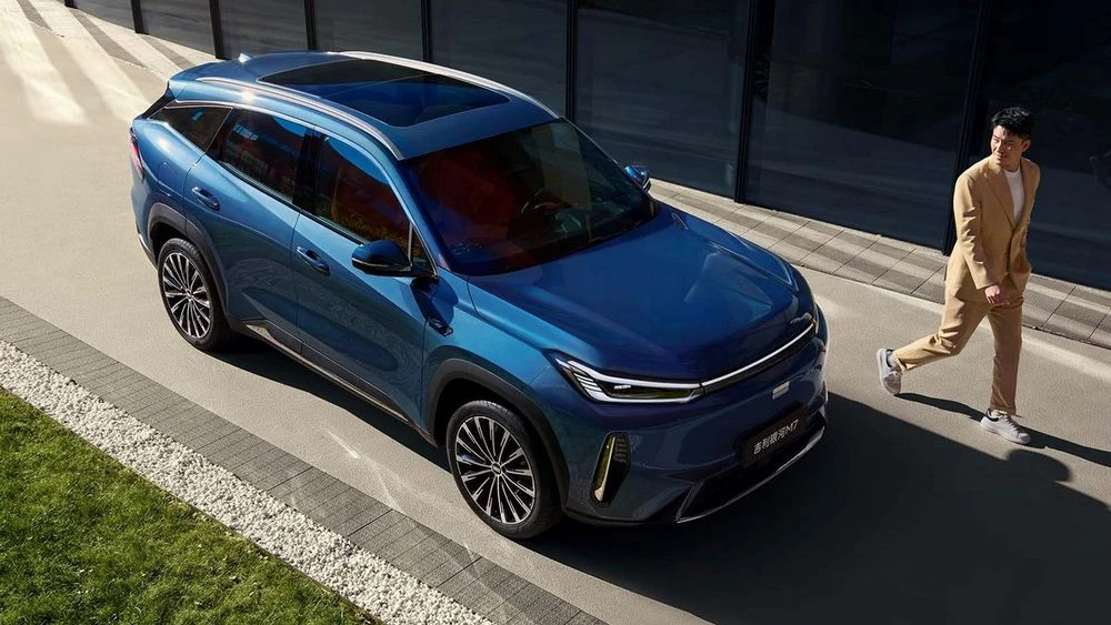  Geely Galaxy M7 вышел в предзаказ в Китае. Как оснащается и сколько стоит кроссовер