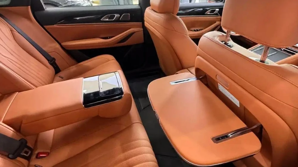  Geely готовит полноприводный седан. Новый Galaxy Starshine 7 заметили у дилеров в Китае