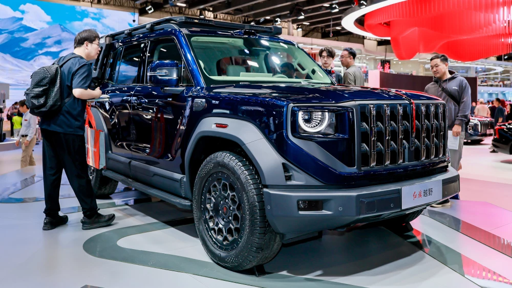  Гибридный внедорожник Hongqi может появиться в России. У него 843 л.с.