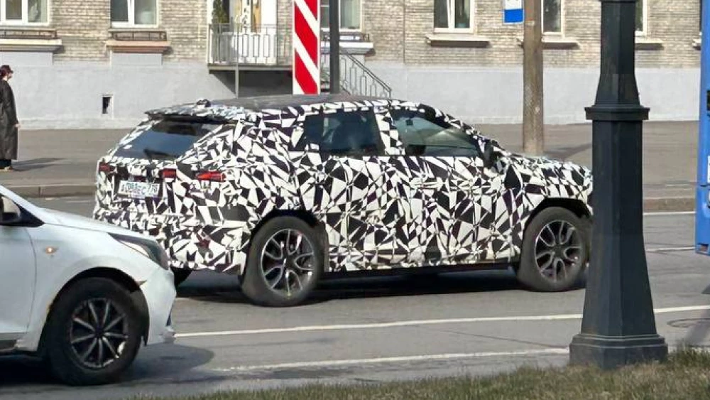  Кроссовер Omoda C4 заметили в России во время тестов. Его могут локализовать в Санкт-Петербурге