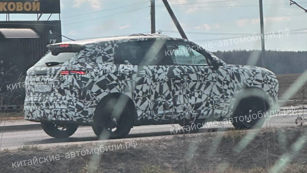  Кроссовер Tenet Plus L4 проходит тесты в России. &laquo;Живые&raquo; фото новинки