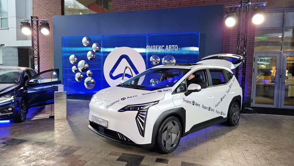  Кроссовер Umo 5 получил уникальное оснащение. Как оно работает сейчас и чего ждать в будущем