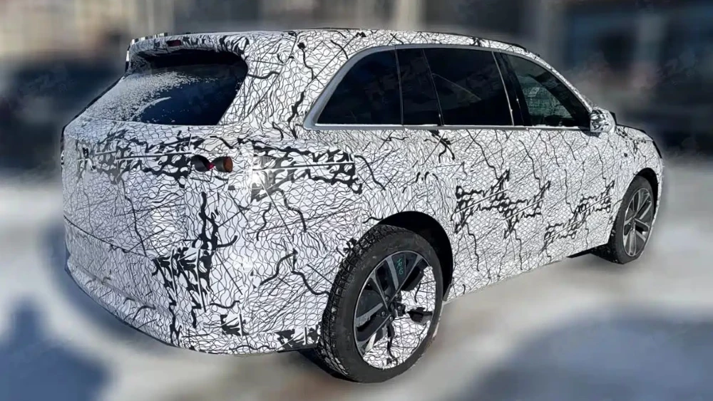  Li Auto вывел на тесты обновленные кроссоверы L6 и L7. Первые фото