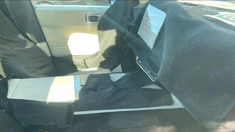  Li Auto вывел на тесты обновленные кроссоверы L6 и L7. Первые фото