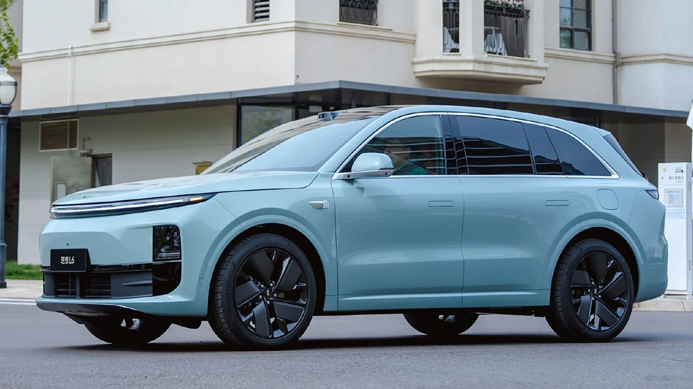  Li Auto вывел на тесты обновленные кроссоверы L6 и L7. Первые фото