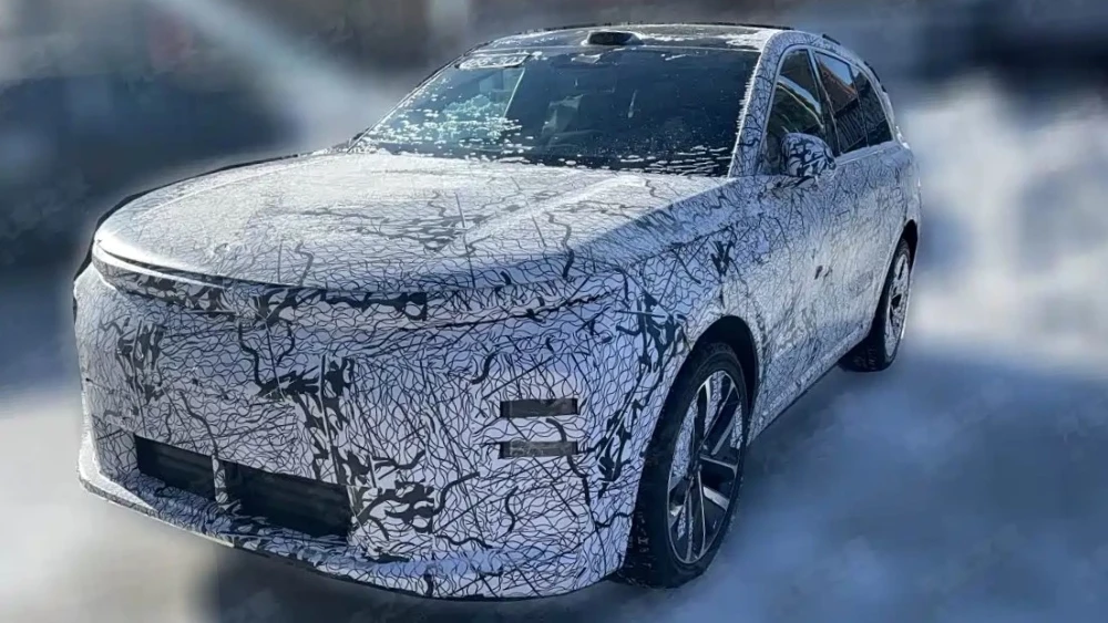  Li Auto вывел на тесты обновленные кроссоверы L6 и L7. Первые фото