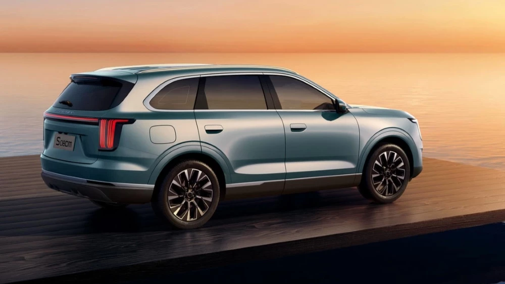  На выставке в Пекине покажут кроссовер Soueast S08. Изучаем характеристики новинки