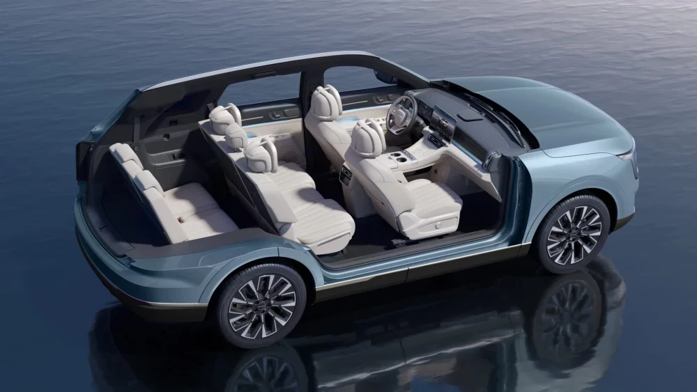  На выставке в Пекине покажут кроссовер Soueast S08. Изучаем характеристики новинки